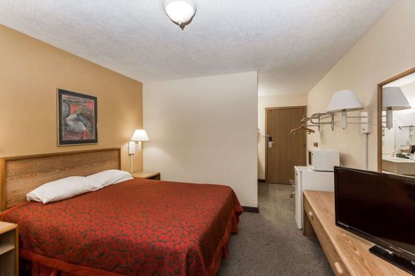 Days Inn Atlantic IA (Lorah)